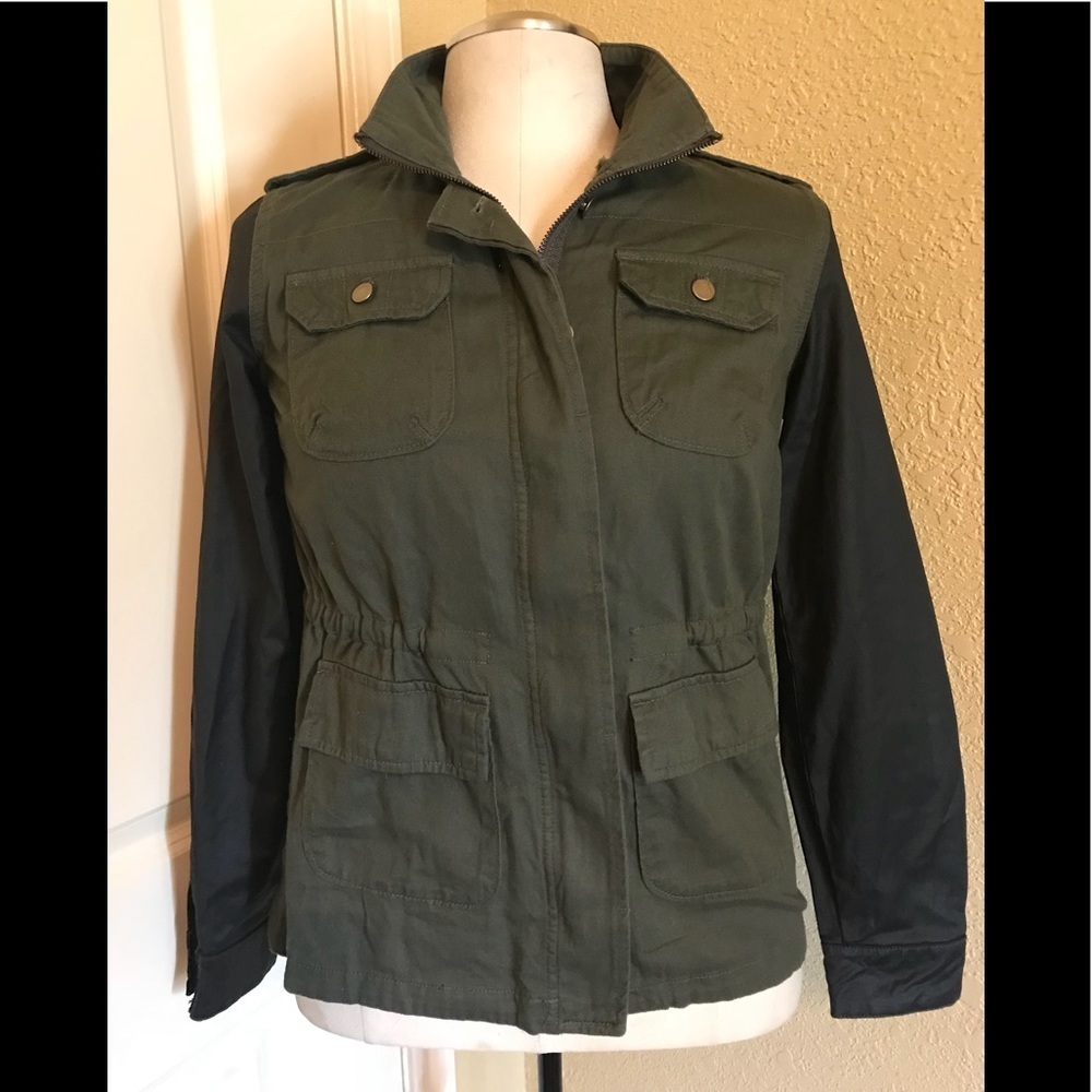 a.n.a. Army Green Cotton Jacketโ Size Small